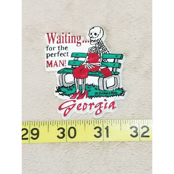 Refrigerator Magnet Skeleton Waiting For The Perfect Man 2 3/4" Georgia - Picture 9 of 10